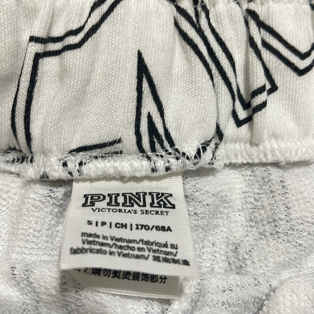 PINK Victoria’s Secret NWOT PINK logo black and white drawstring shorts small - Picture 9 of 13